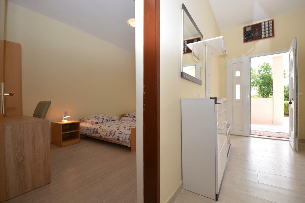 Apartmán Apartman Susic Policnik Exteriér fotografie