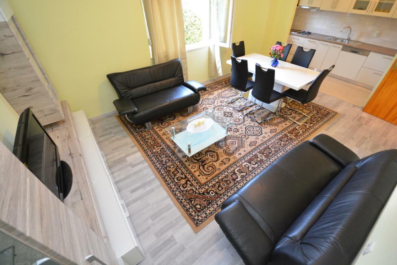 Apartmán Apartman Susic Policnik Exteriér fotografie
