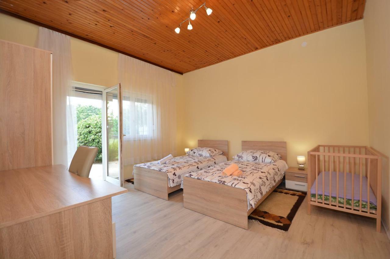 Apartmán Apartman Susic Policnik Exteriér fotografie