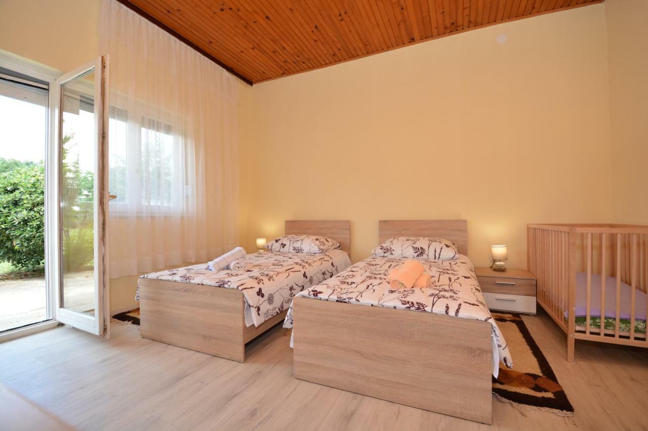 Apartmán Apartman Susic Policnik Exteriér fotografie